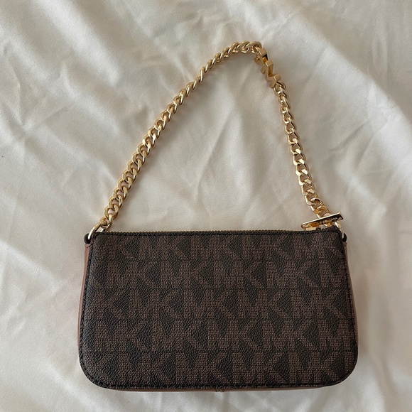 Michael Kors Mini Shoulder Bag With Gold Chain - Picture 2 of 5